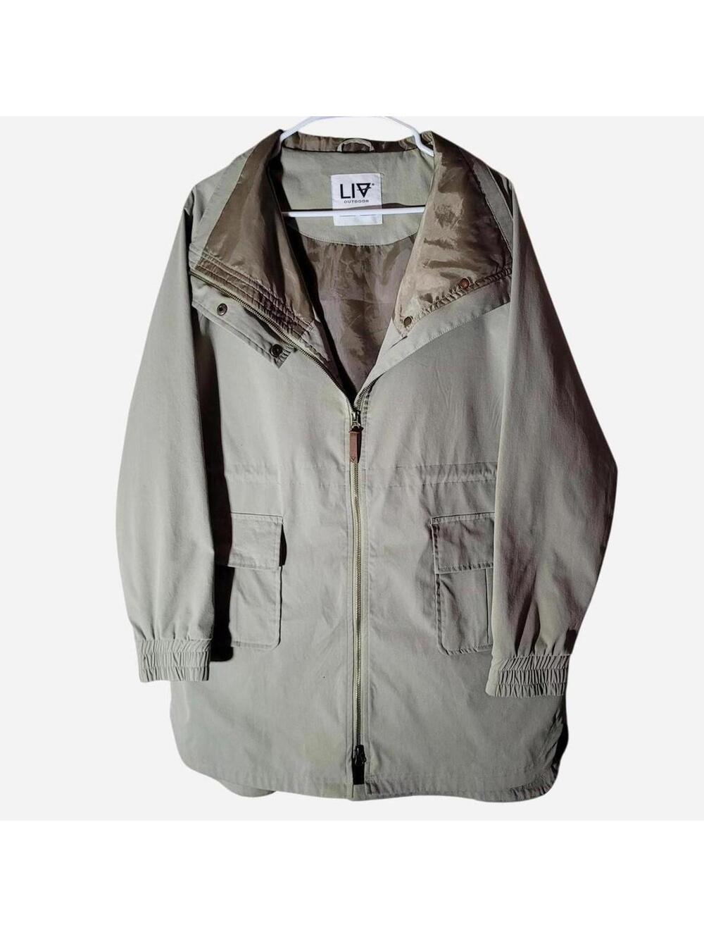 LIV Outdoor Windbreaker Jacket (Women’s XL / Men’s L)
